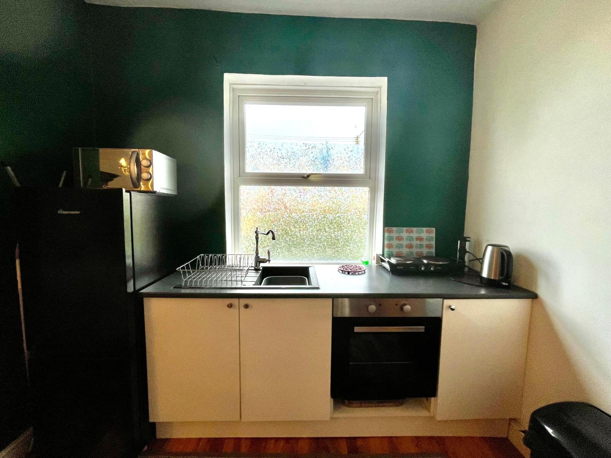 Spacious 3 Bedroom Garden Apartment In Snowdonia National Park Garndolbenmaen Экстерьер фото