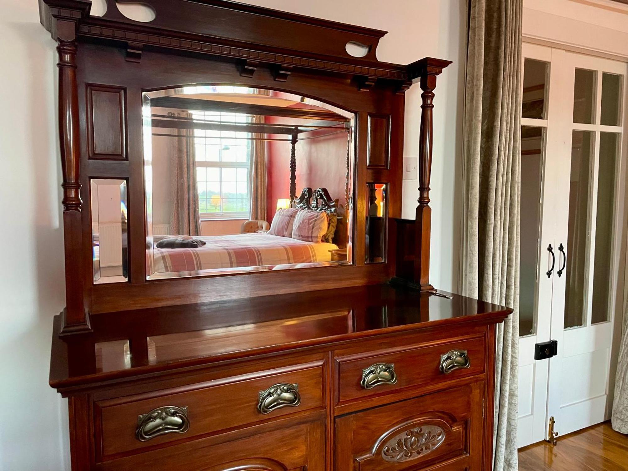 Spacious 3 Bedroom Garden Apartment In Snowdonia National Park Garndolbenmaen Экстерьер фото