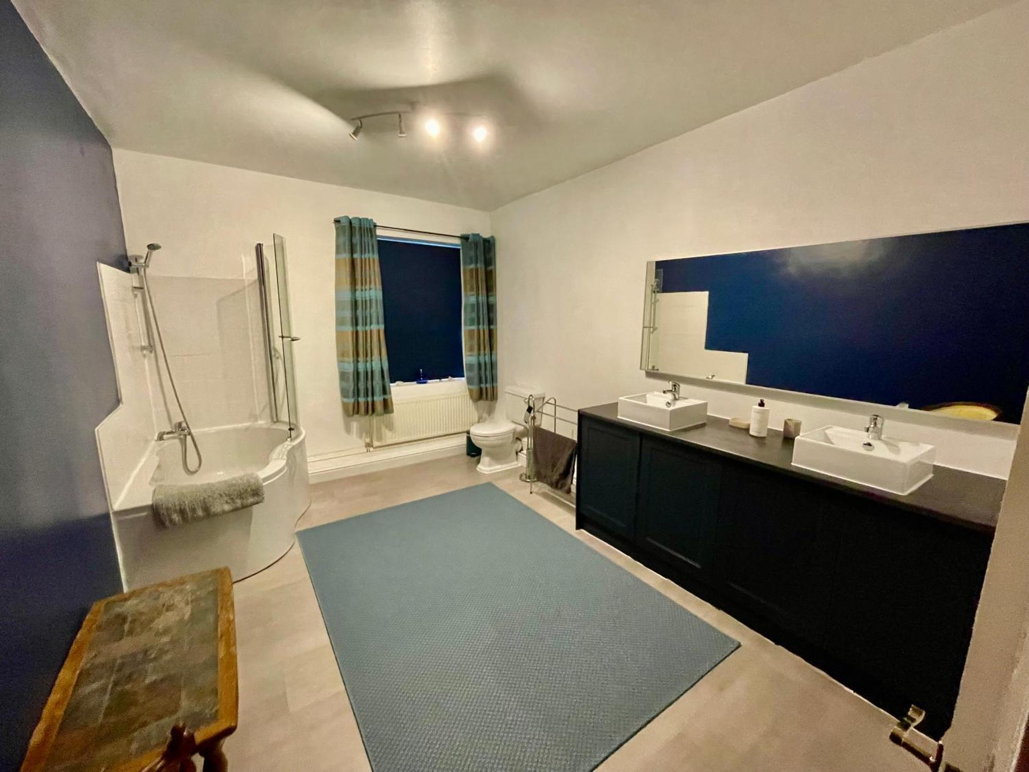 Spacious 3 Bedroom Garden Apartment In Snowdonia National Park Garndolbenmaen Экстерьер фото