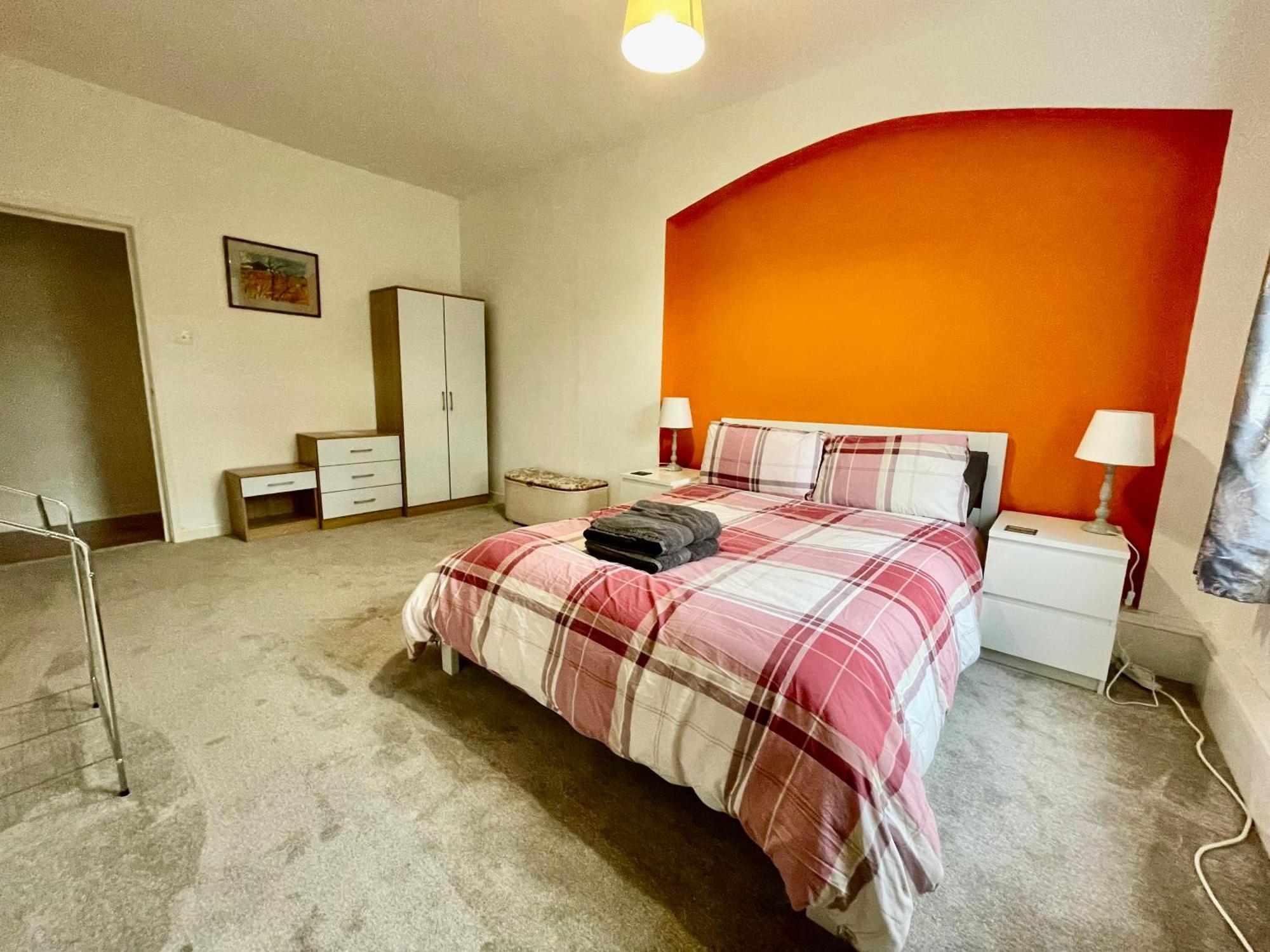 Spacious 3 Bedroom Garden Apartment In Snowdonia National Park Garndolbenmaen Экстерьер фото